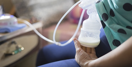 Tips for expressing and pumping breast milk