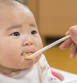 Finger foods and spoons