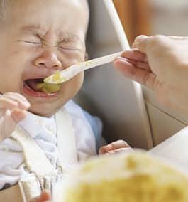 Infant feeding habits that can promote obesity in children