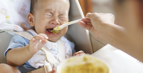 Infant feeding habits that can promote obesity in children