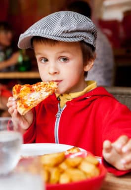 12 tips for taking your child to restaurants